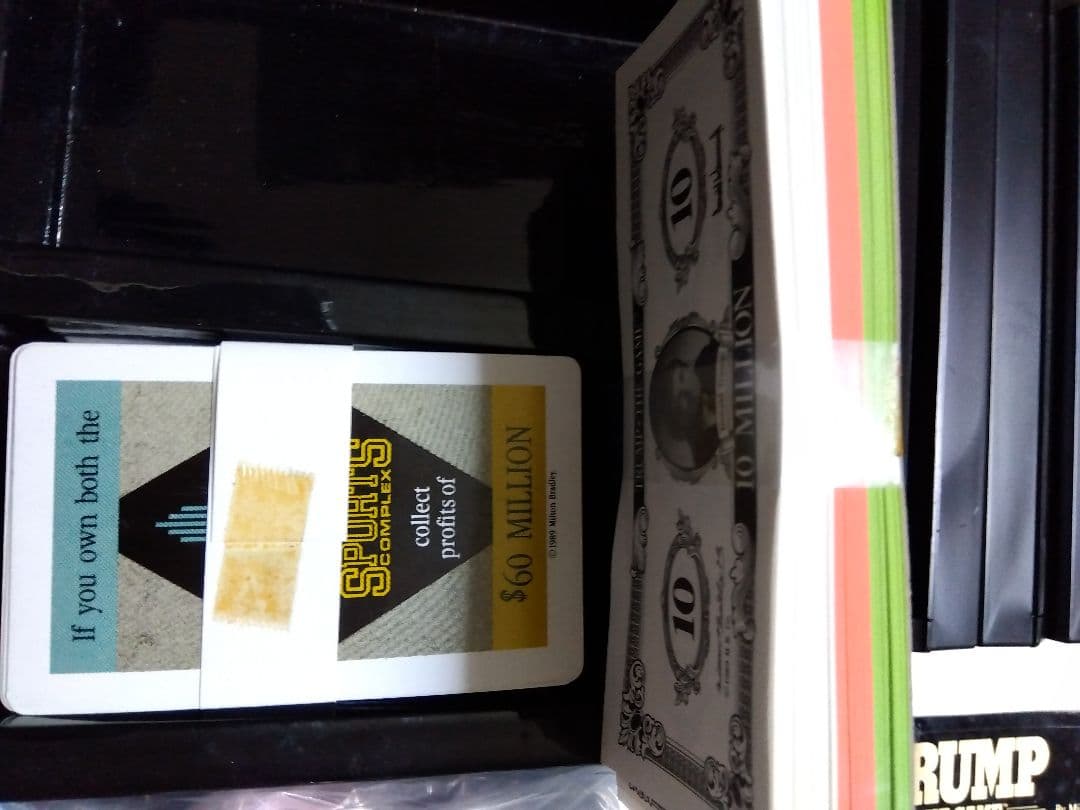 新品箱破損あり　トランプ(大統領)ボードゲーム　アメリカ