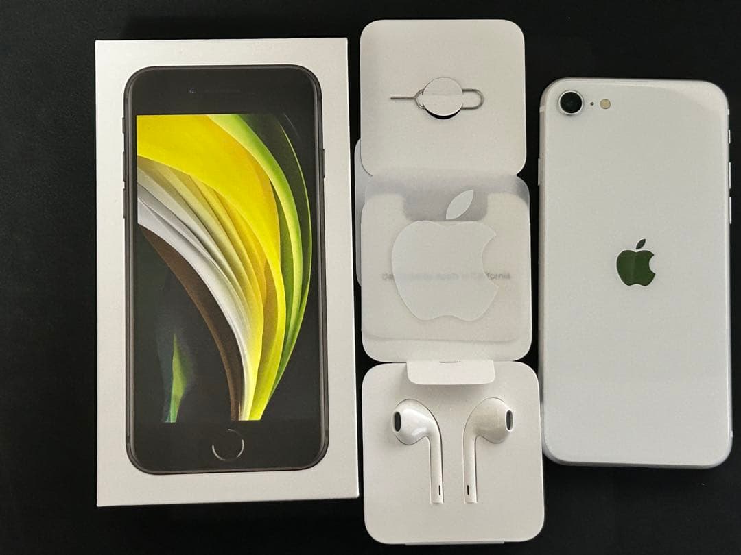 ち*る様 【きれい!!】✴︎SIMフリー Apple iPhoneSE2 64G