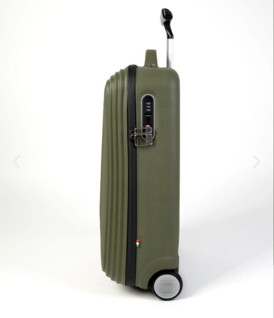 ♦新品♦ スーツケース イタリア製 グリーン 機内持込OK キャリーバッグ