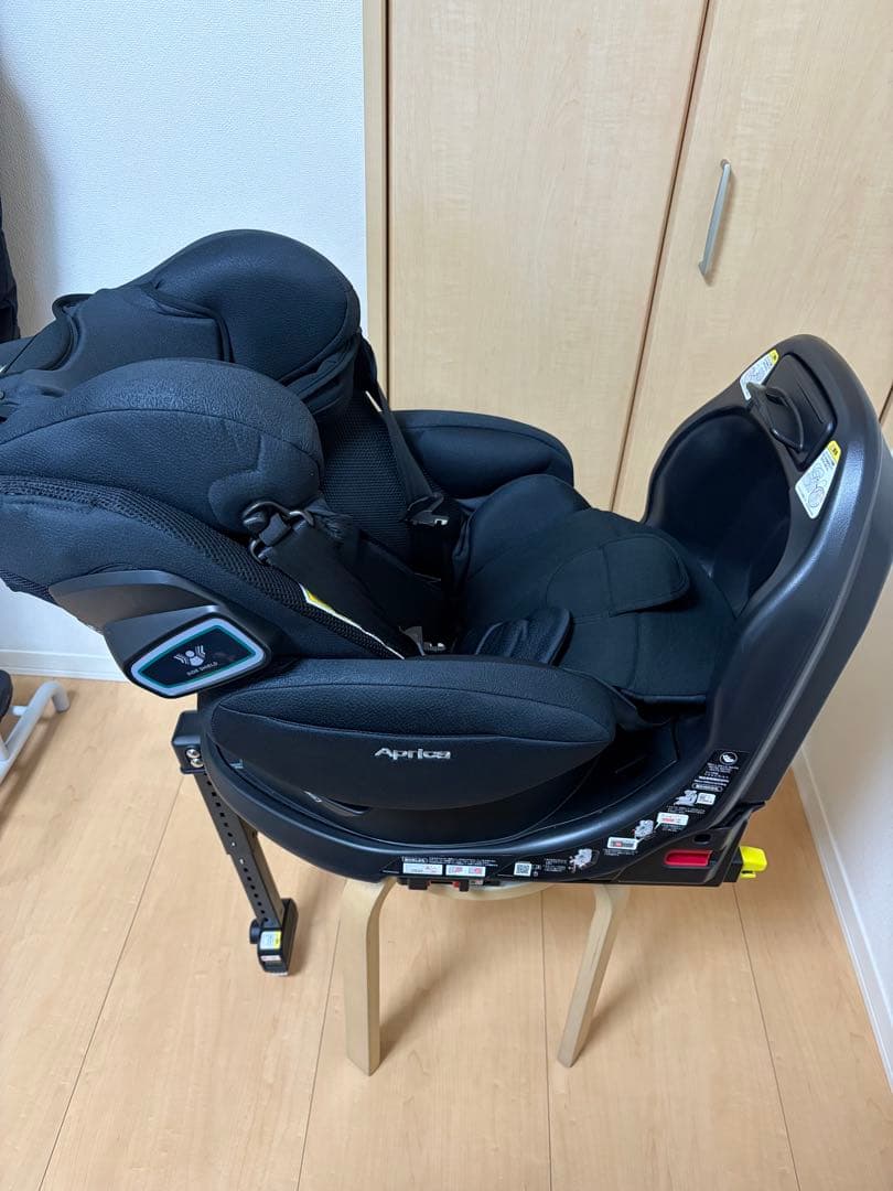 フラディアグロウ ISOFIX セーフティープラス ロイヤル AB ロイヤルブラ
