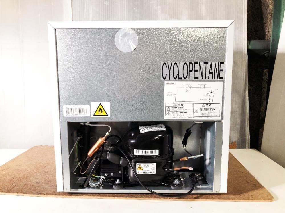 ★2023年製★COMFEE’ 45L 冷蔵庫【RCD45WH/E】FCV2
