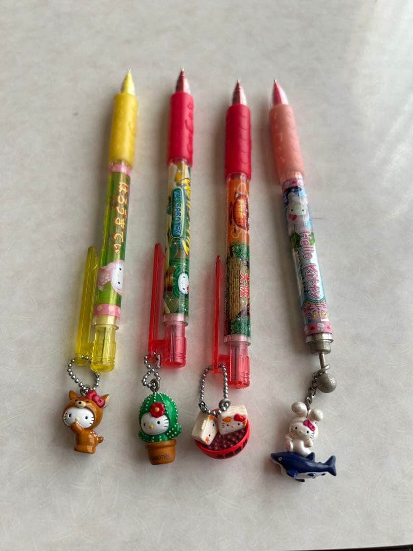 ハローキティご当地シャーペン16本セット