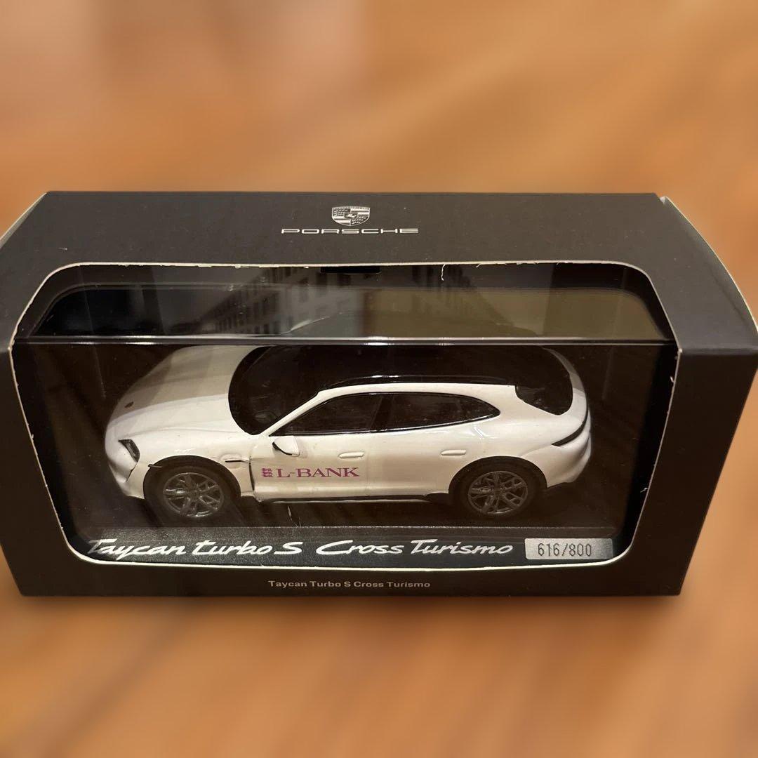 【世界800台限定・非売品】ポルシェ タイカン L-BANK特注 1/43
