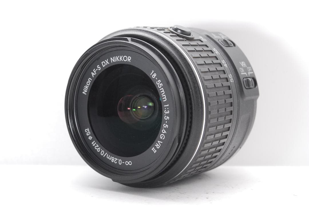 新品級ショット数　Nikon D5500　WiFI搭載　タッチパネル　スマホ転送