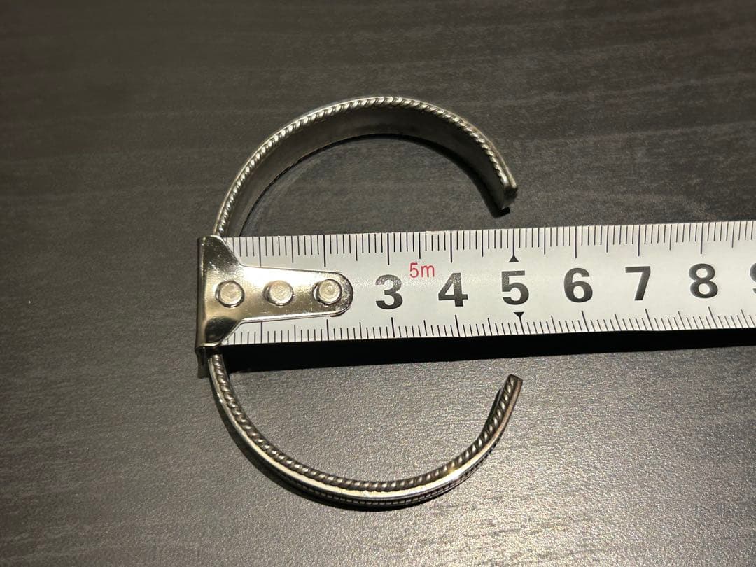 ナバホ Taheスターリングシルバー バングル