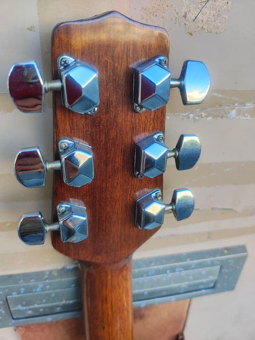 美品 Takamine 200シリーズ NA 型番不明 PU付きエレアコ