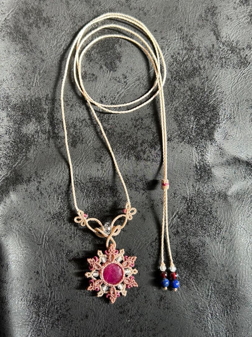 ルビーと水晶のマクラメネックレス/ラブラドライトと水晶のマクラメネックレス