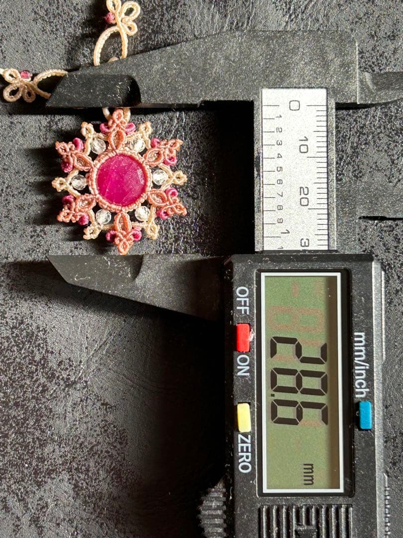 ルビーと水晶のマクラメネックレス/ラブラドライトと水晶のマクラメネックレス