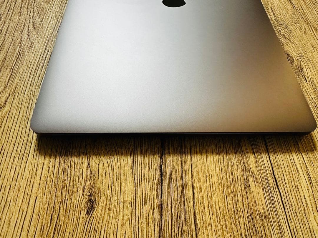 MacBook本体 Ellie