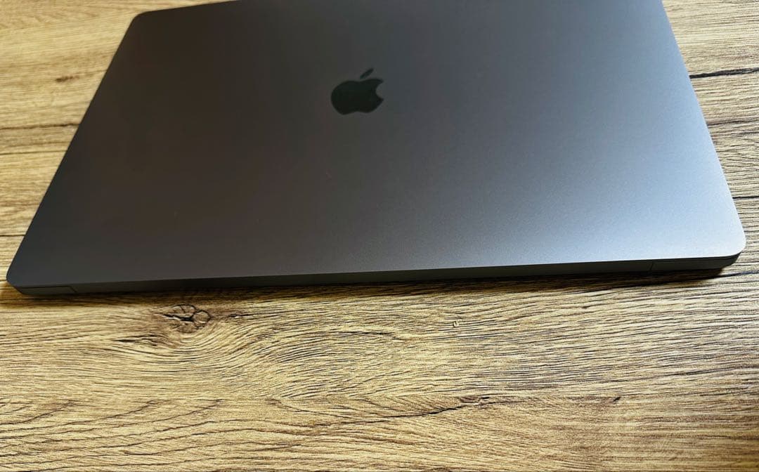 MacBook本体 Ellie