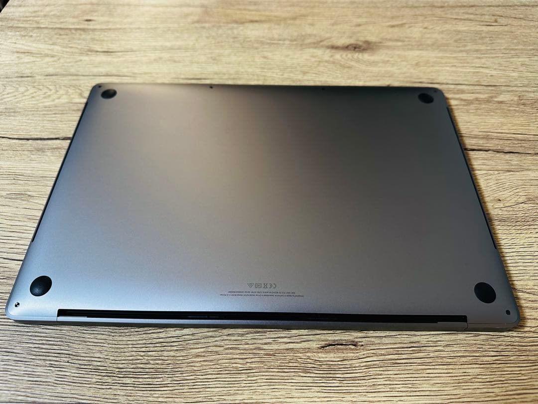 MacBook本体 Ellie