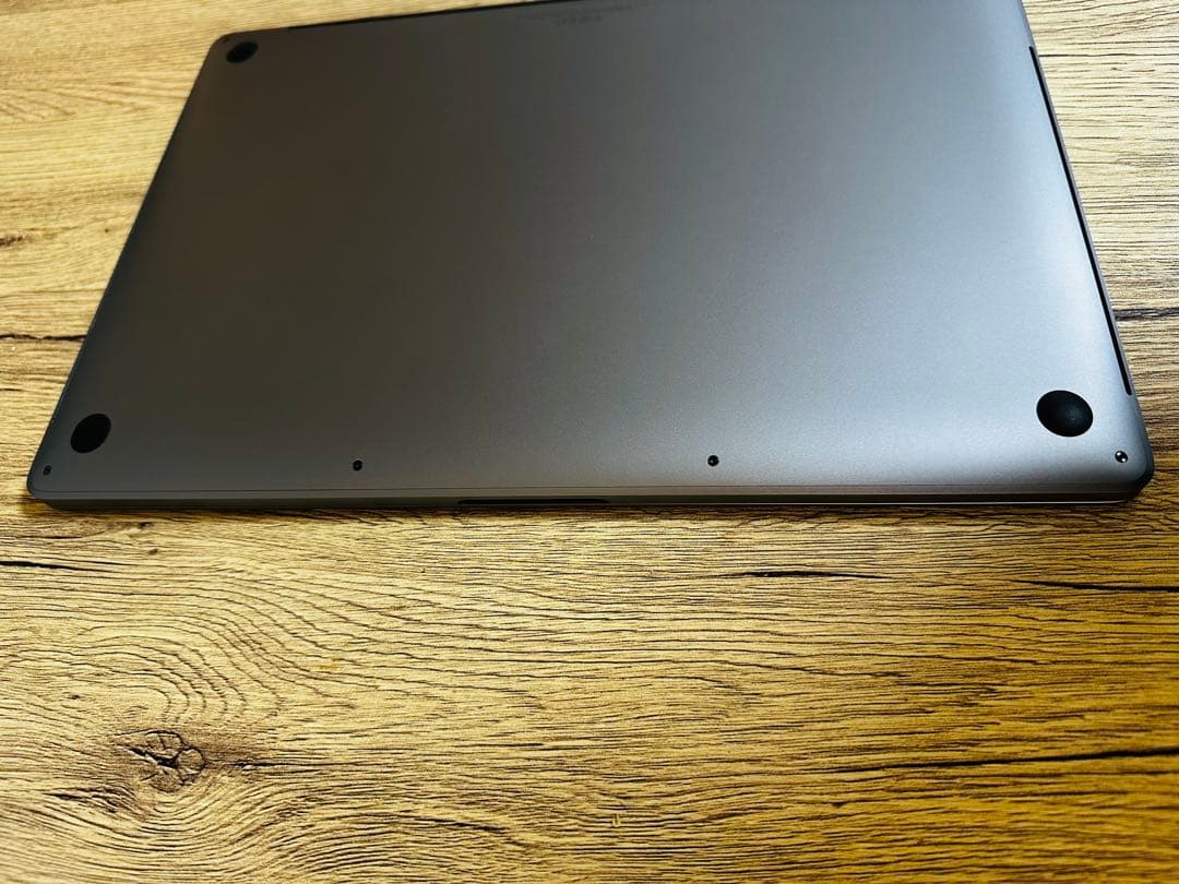 MacBook本体 Ellie