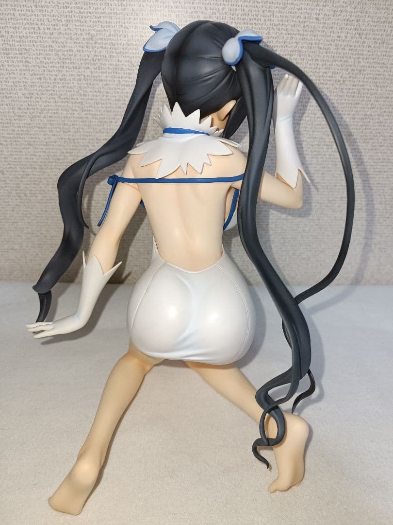 ヘスティア ダンジョンに出会いを求めるのは間違っているだろうか 1/4