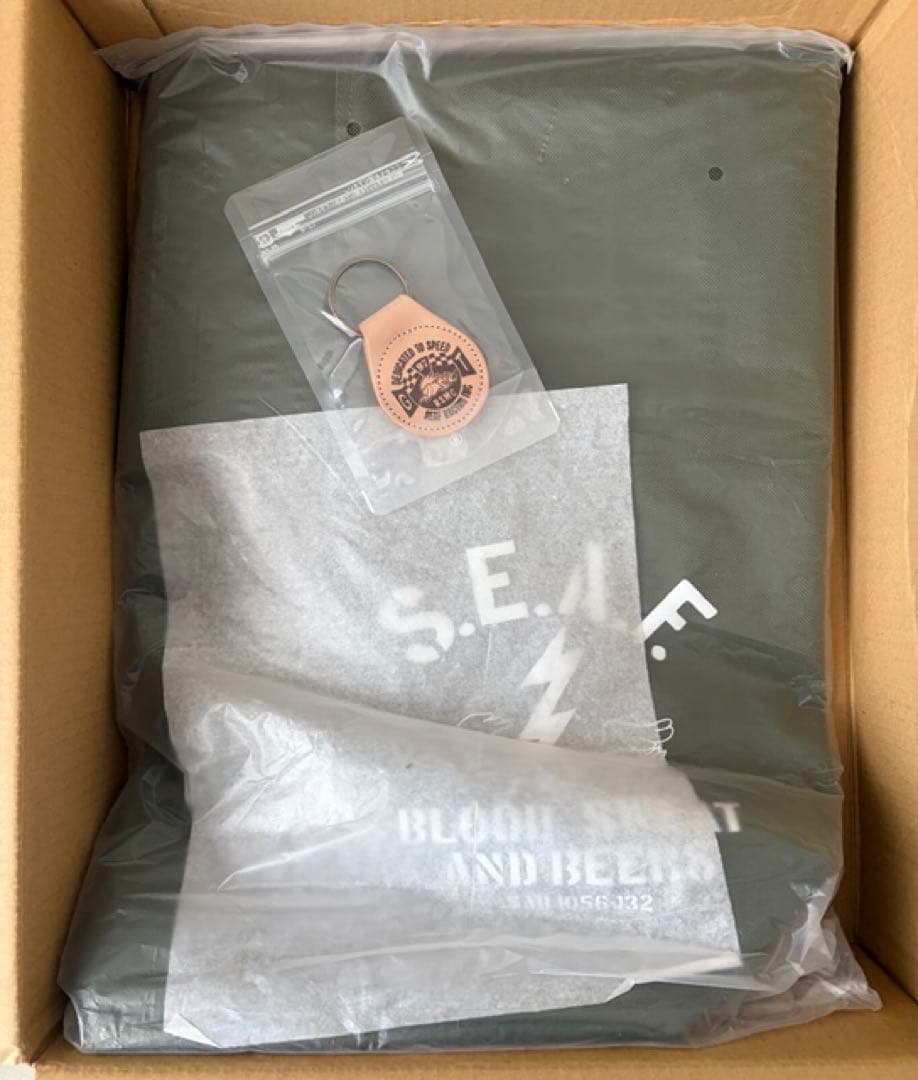 世田谷ベース正式装備品　S.E.A.F. バラクバッグ/ 本革キーホルダー