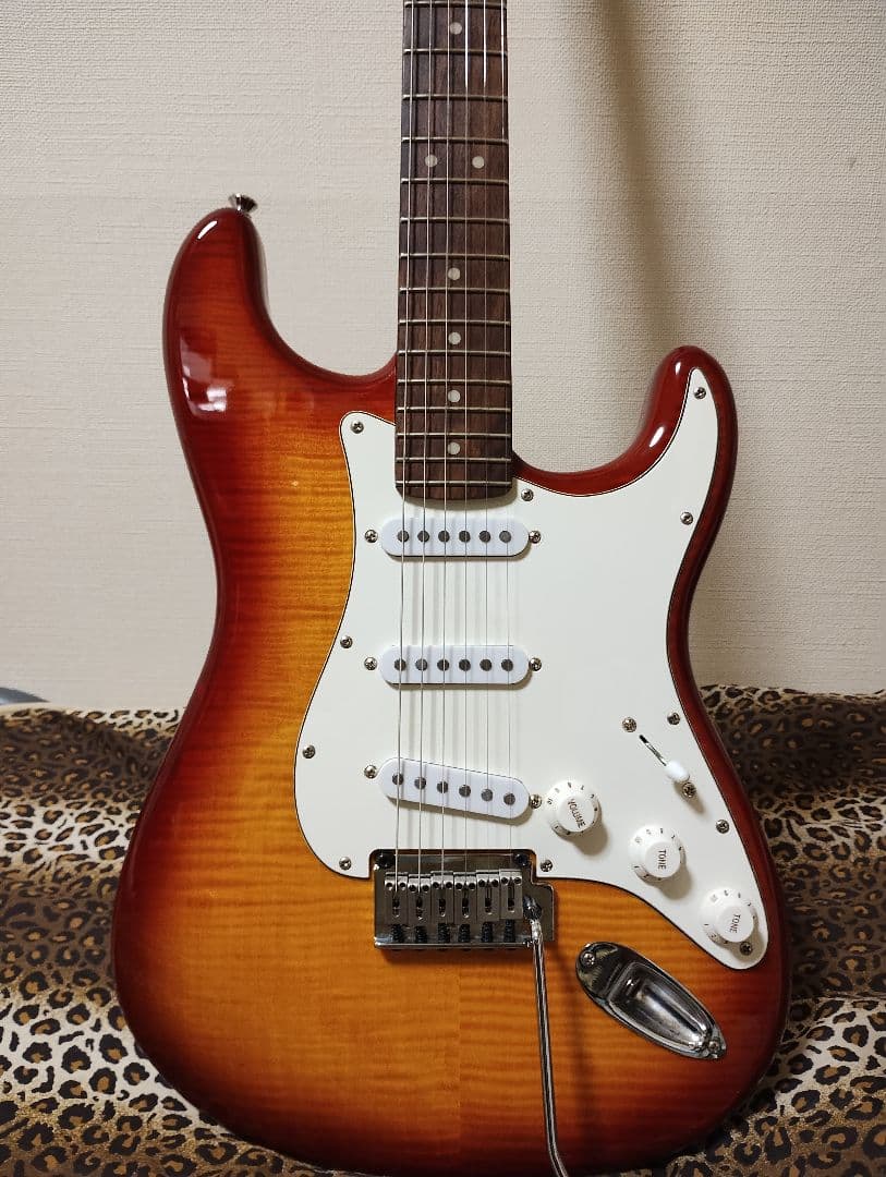 Squier by Fenderカスタムストラト/虎目ボディ＆ラージヘッド/美品