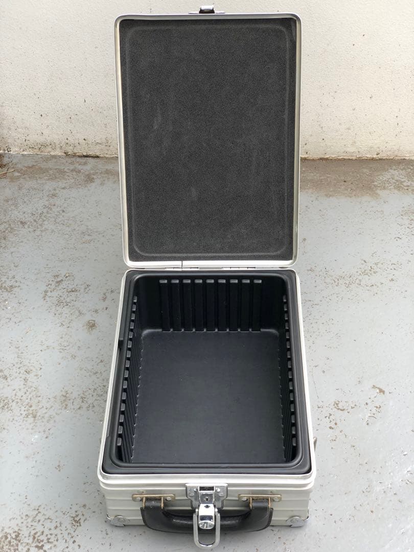 リモワ RIMOWA AMAZONAS アルミニウムコンパクトキャリーケース