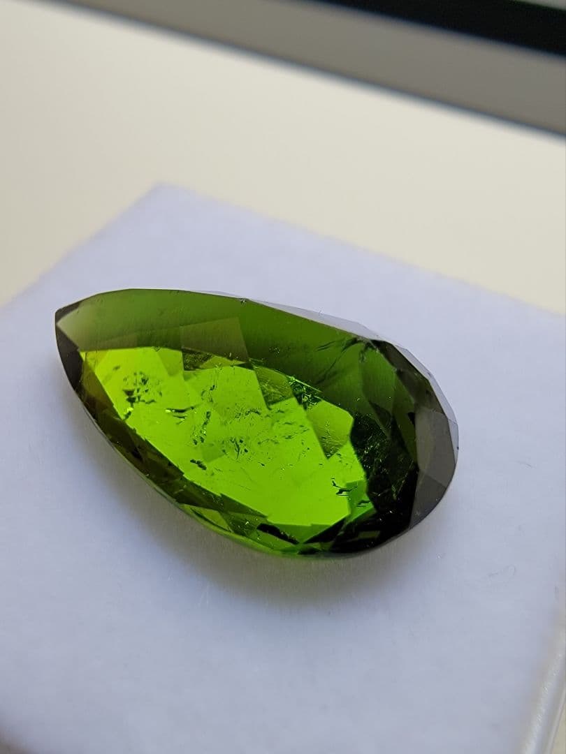 天然 グリーントルマリン 6.08ct ペア ファンシー ブラジル産　大粒ルース