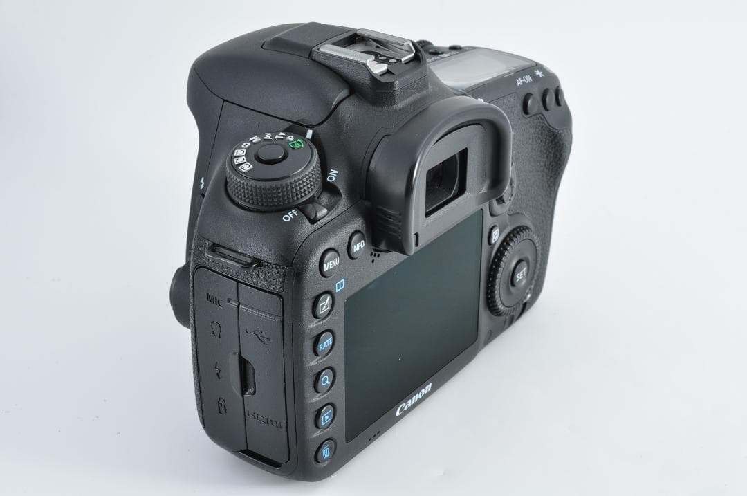 Canon EOS 7D Mark II APS-C デジタル BG-E16
