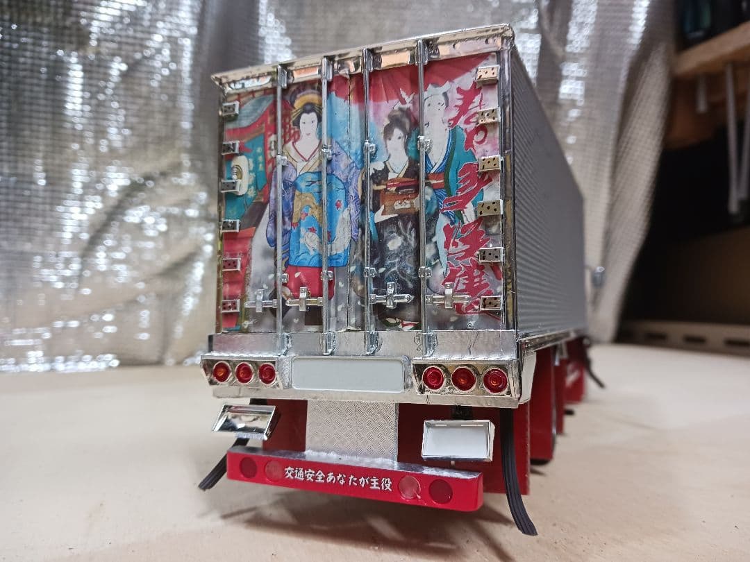 1/32デコトラ、トラックプラモデル完成品