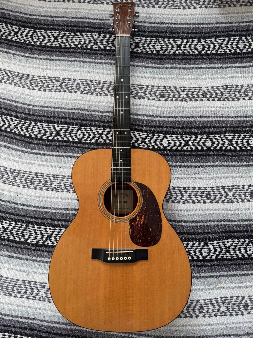 2007年Martin ooo-16GT USA製