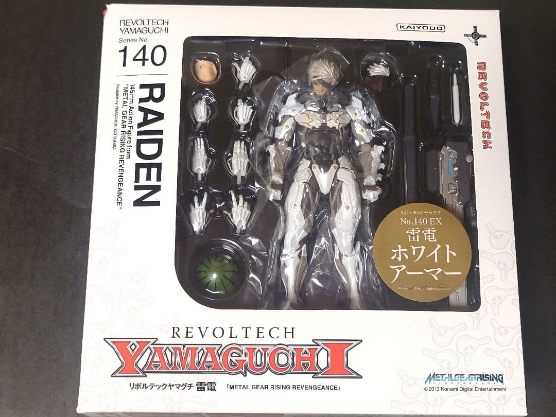 リボルテック　雷電 ホワイトアーマー メタルギアライジング（最終値下げ）