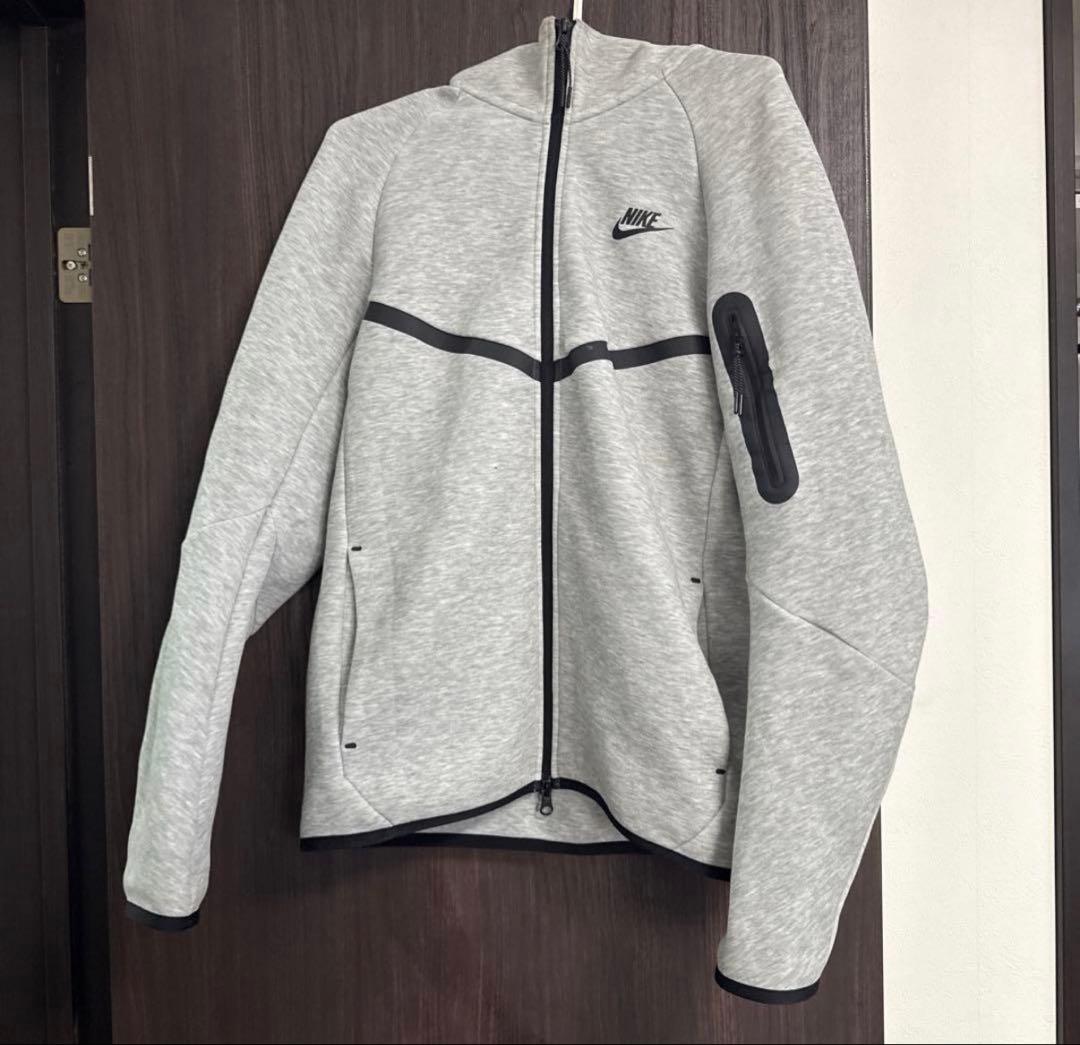 Nike テック