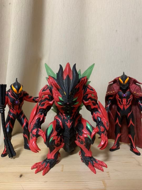 ウルトラマンベリアル3体セット