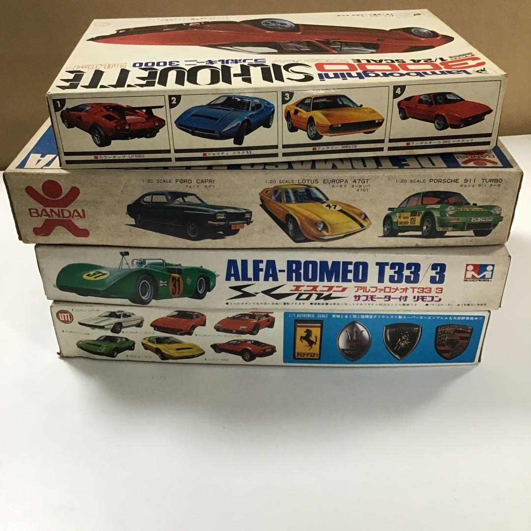 昭和　レトロな車プラモセット　バラ売り不可です。