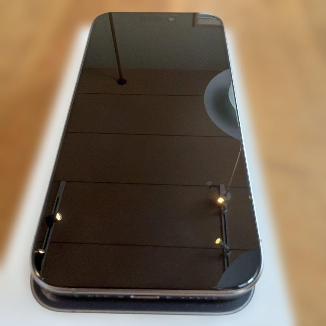 【美品・箱付き】iPhone 15 Pro 256GB SIMフリーモデル