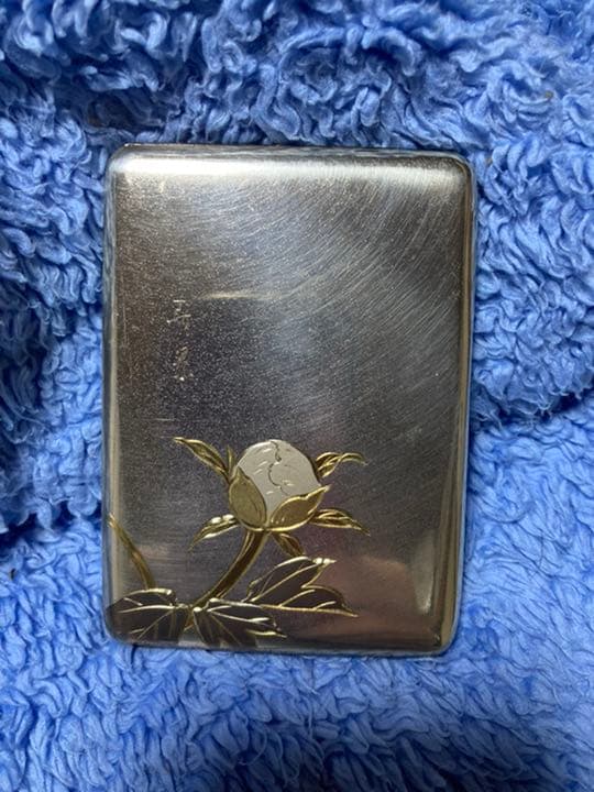 値下げ　レトロ銀製彫刻　コンパクトミラー