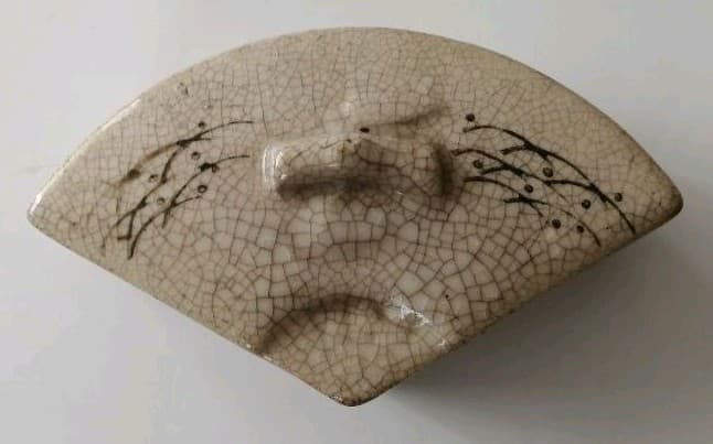 焼物　扇形小物入れ