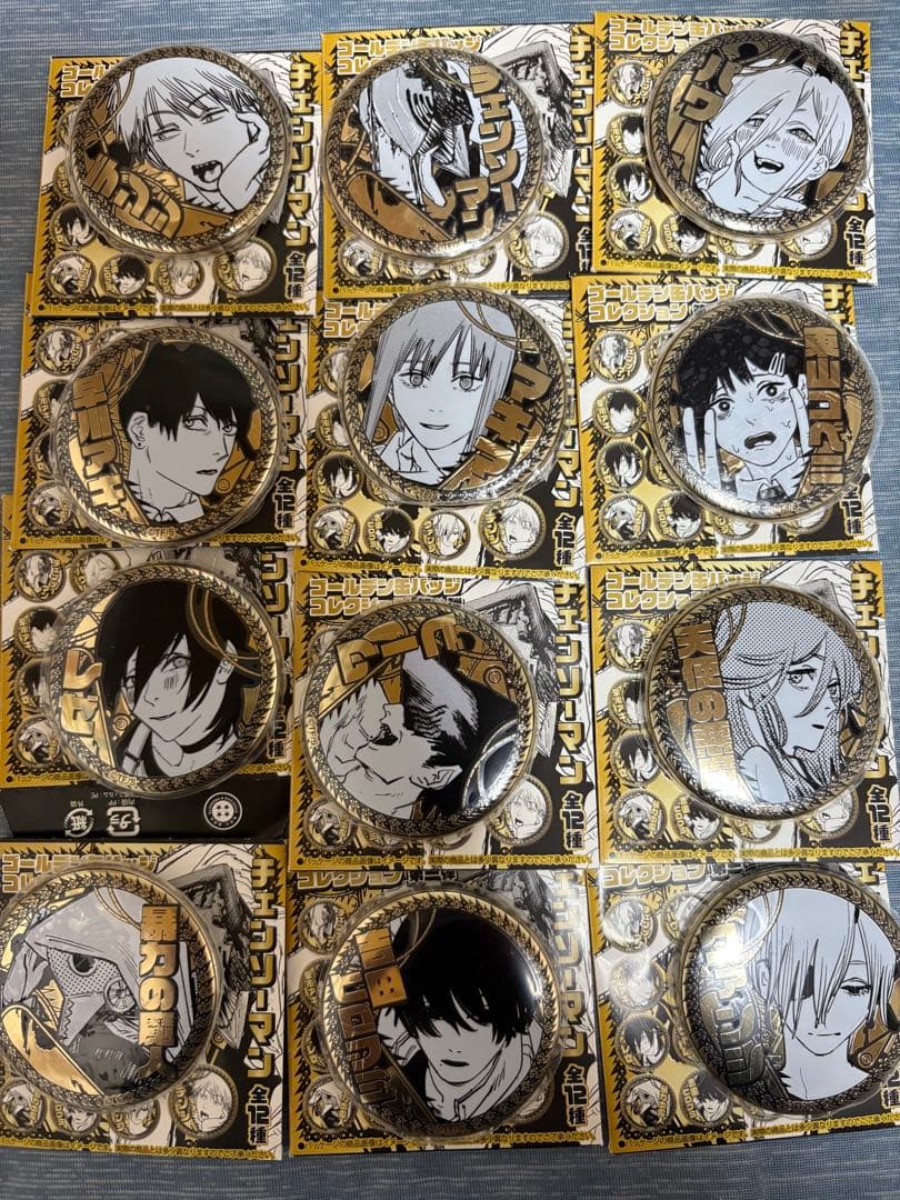 チェンソーマン　ゴールデン缶バッジ　全12種