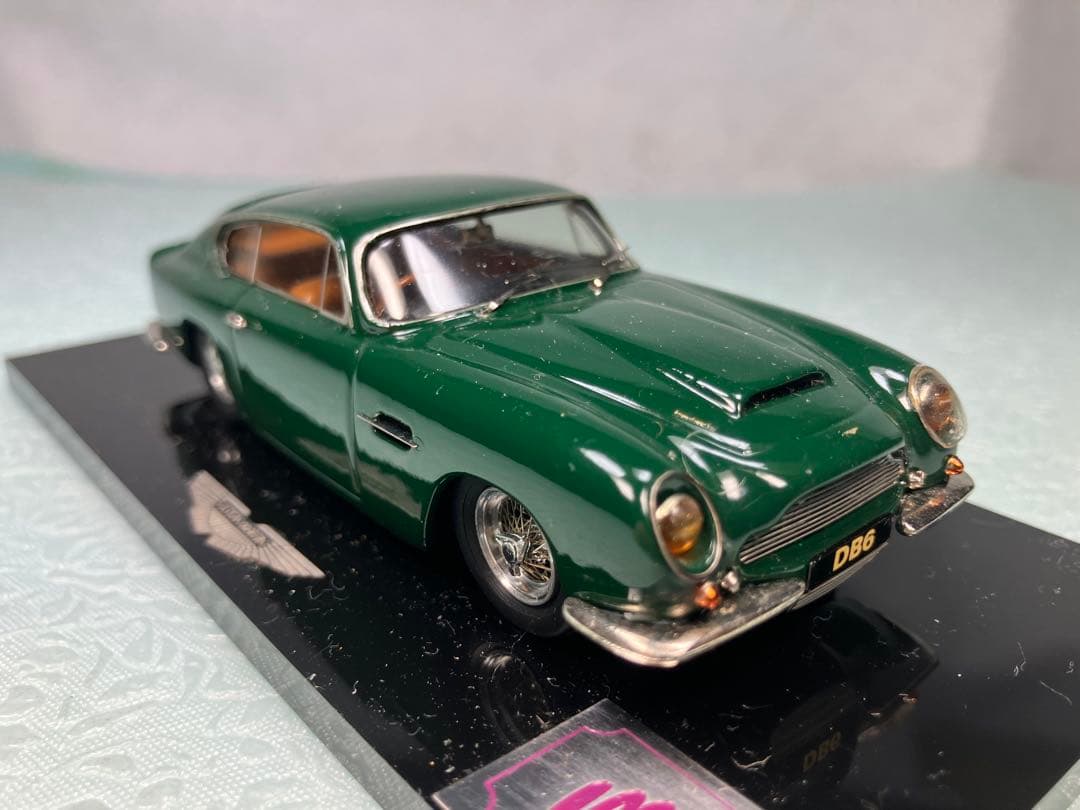 Illustra ホワイトメタル　アストン・マーティン　DB6 グリーン