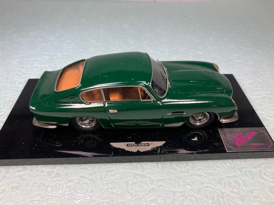 Illustra ホワイトメタル　アストン・マーティン　DB6 グリーン