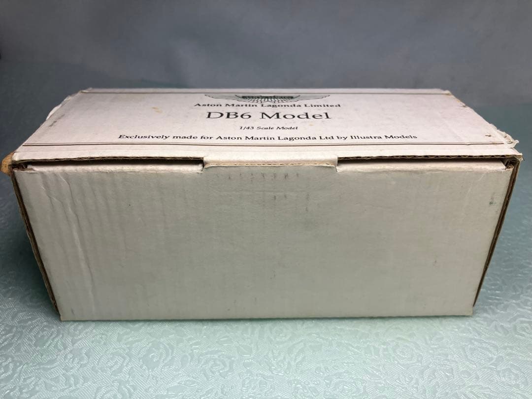Illustra ホワイトメタル　アストン・マーティン　DB6 グリーン