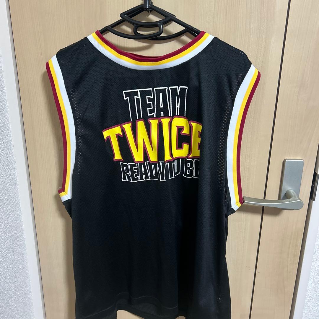 TEAM TWICE MOMO 64 バスケットジャージ