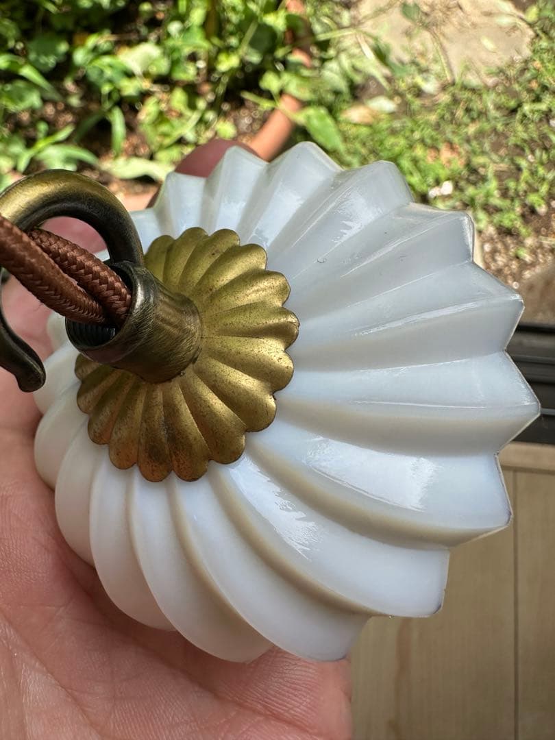 20年代 フランス アンティーク オパリンミルクガラスの螺旋模様アトリエランプ＊