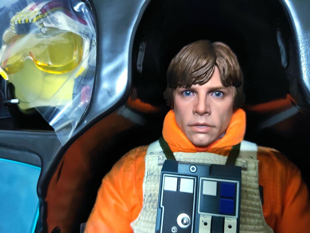 HOTTOYs•STARWARS[ルークスカイウォーカー]レイアヘッド付き!