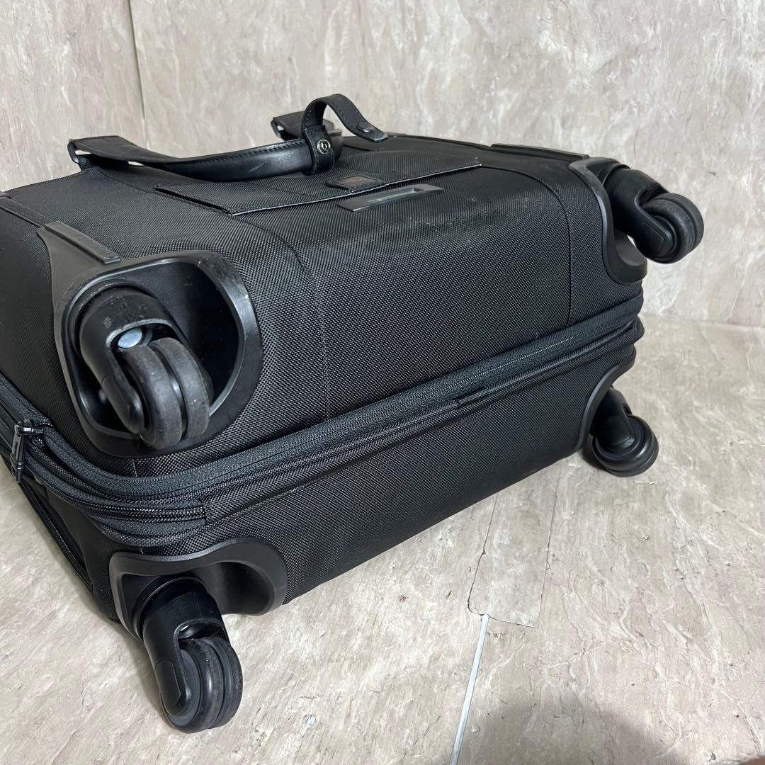 未使用級美品 TUMI Alpha2 キャリーケース 26627D2 機内持込可