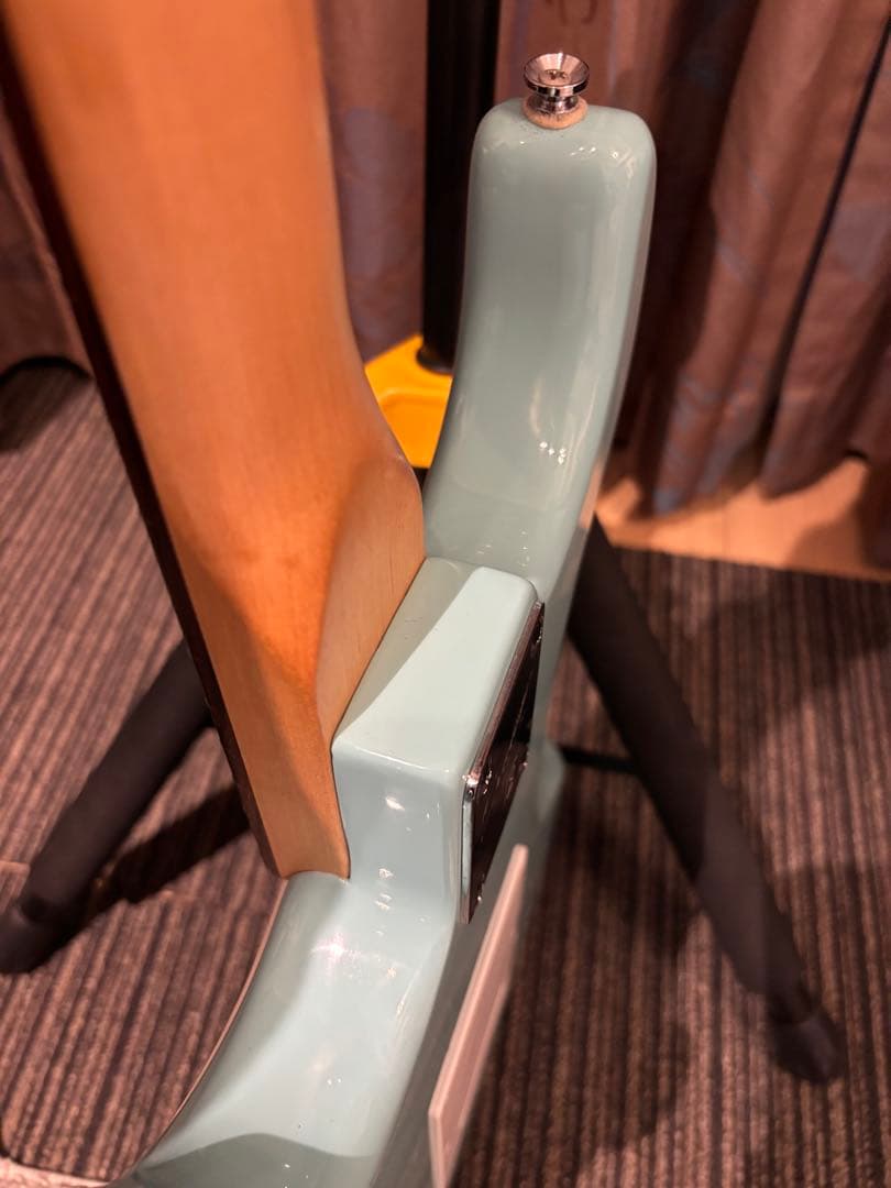 水色のSquier ストラト美品