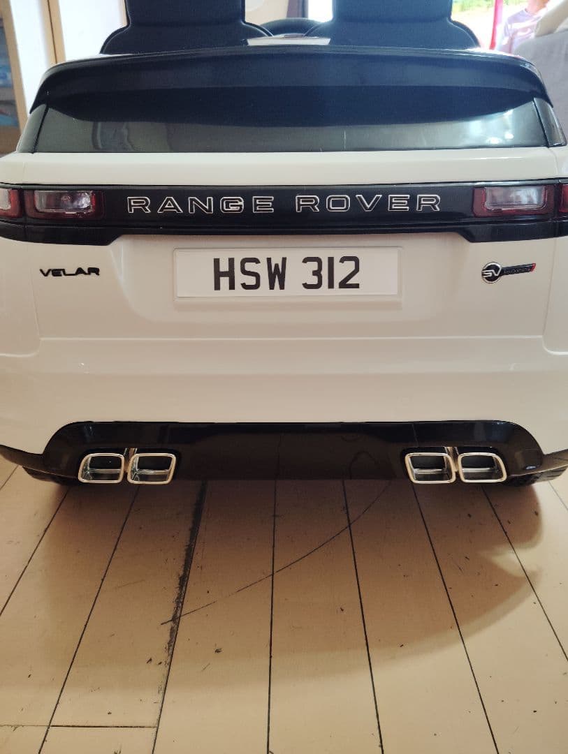 乗用玩具　RANGE ROVER レンジローバー　乗れるラジコン