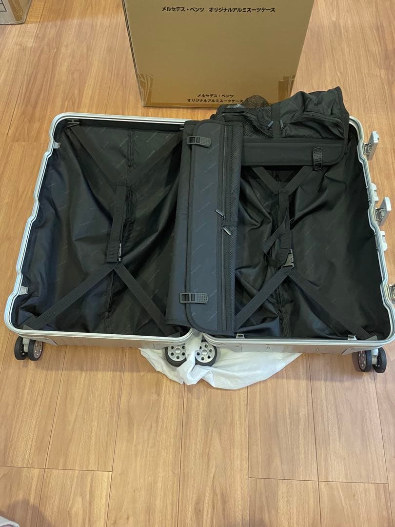 【新品未使用】メルセデスベンツ　65L スーツケース