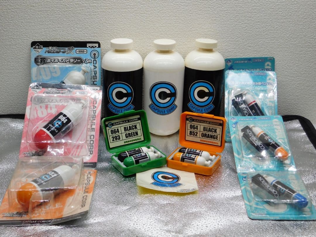 CAPSULE CORPセット大３個 ＆ カプセルコーポの関連グッズ etc.