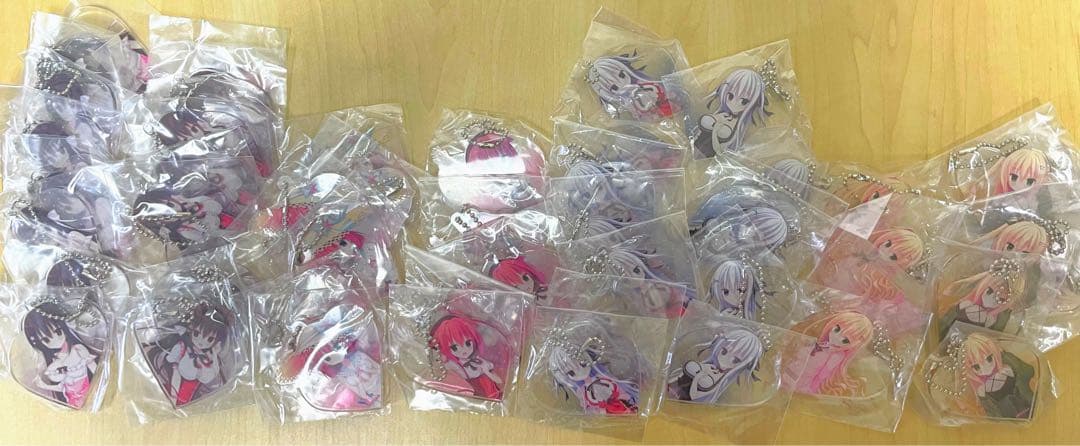 ラズベリーキューブ アクリルキーホルダー アクキー はすね はすねや まどそふと