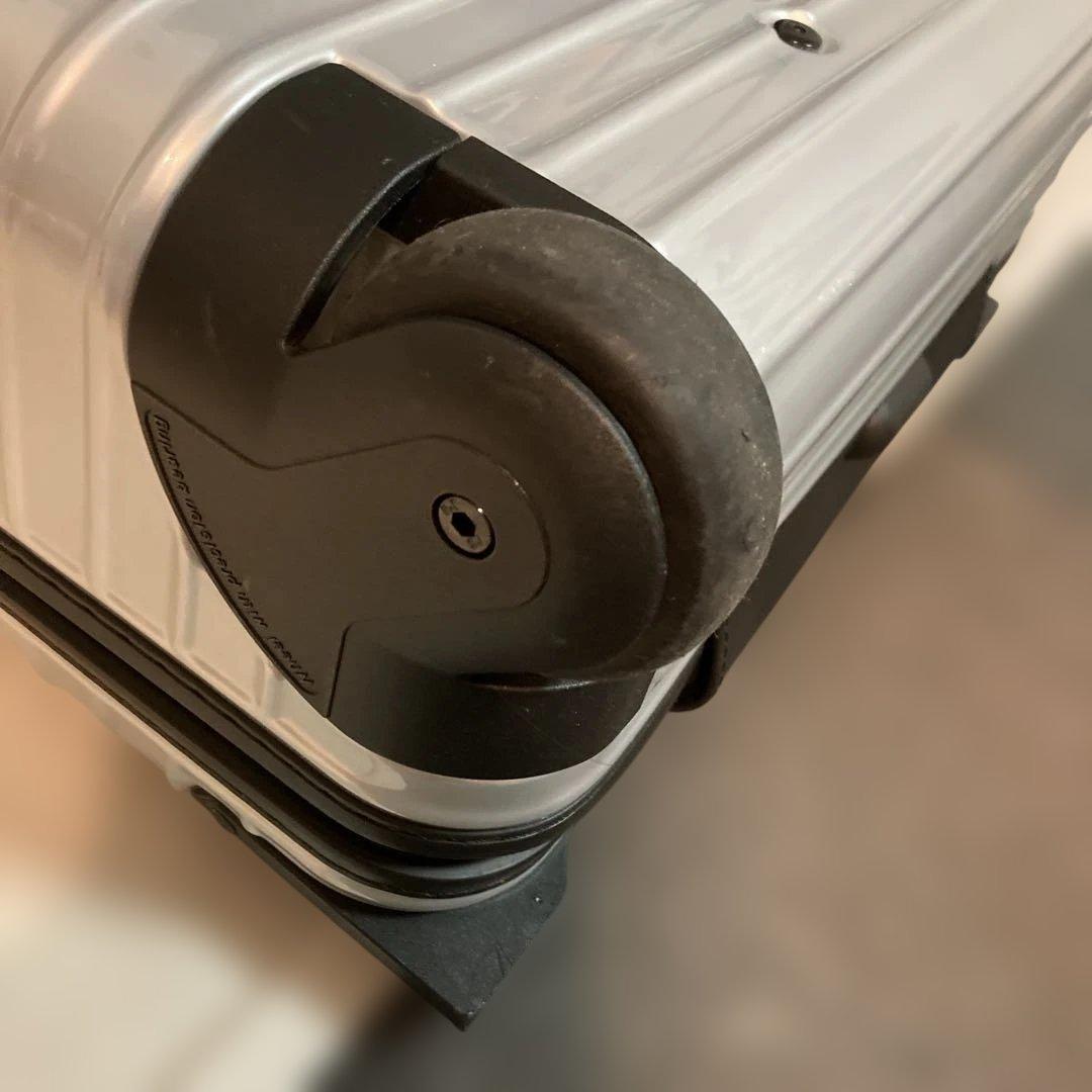 シュウ　リモワ　スーツケース Salsa 23L