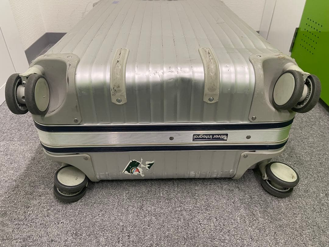 絶版　貴重　リモワ RIMOWA シルバーインテグラル 78L マルチ４輪