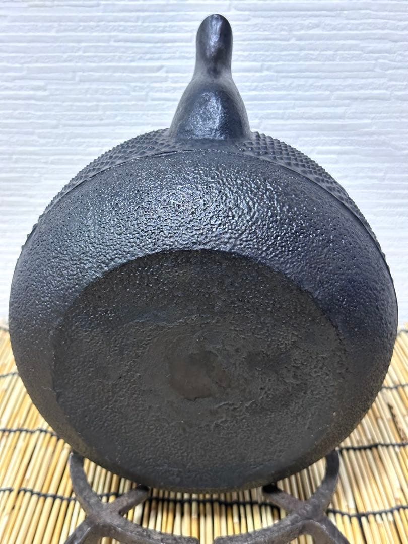 未使用品　南部成龍堂鋳造所　伝統工芸士 及川 光正(齋峰)１８型　南部鉄瓶