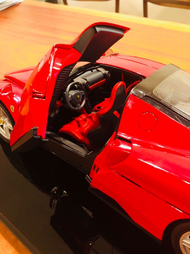 【大幅お値引き‼︎】フェラーリ Enzo Ferrari 1/10スケール