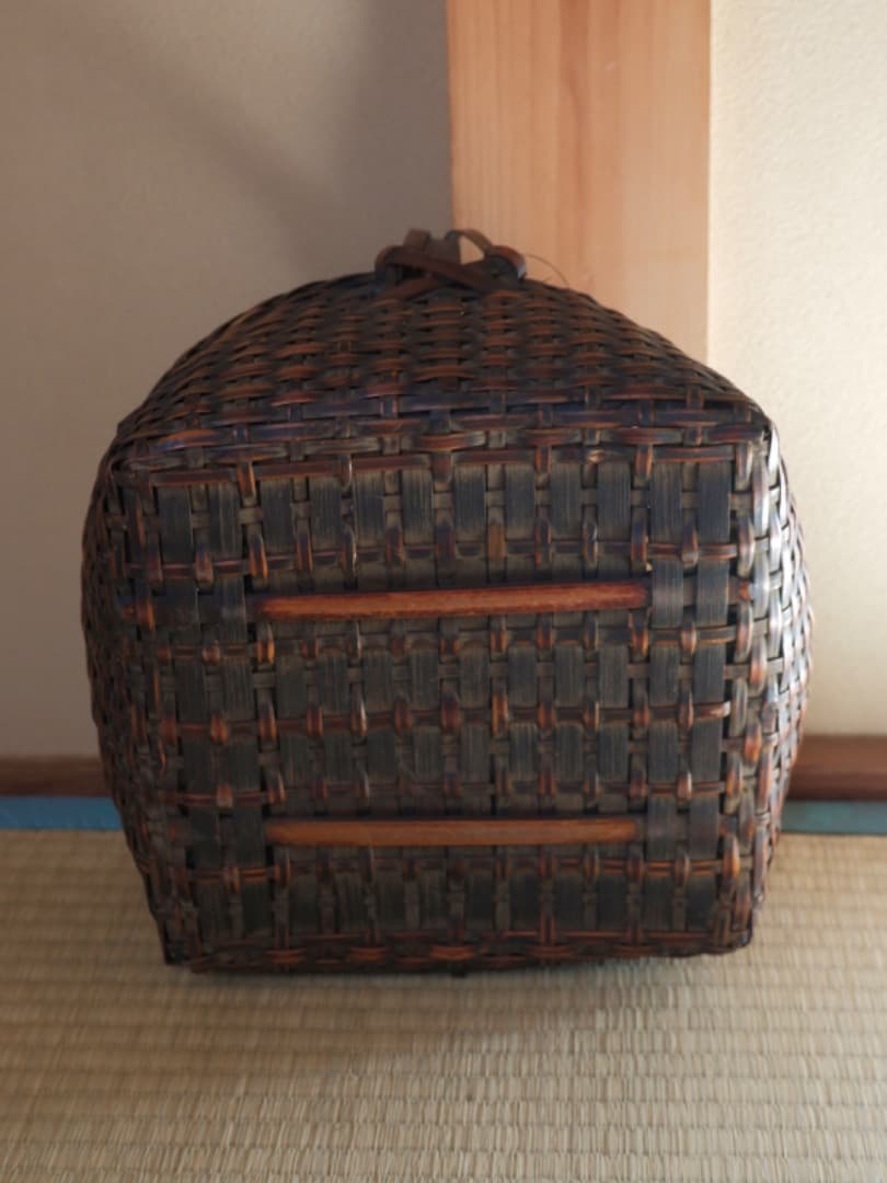 竹編み籠　手付炭籠　竹細工　茶道具　竹工芸　古道具　Q2194