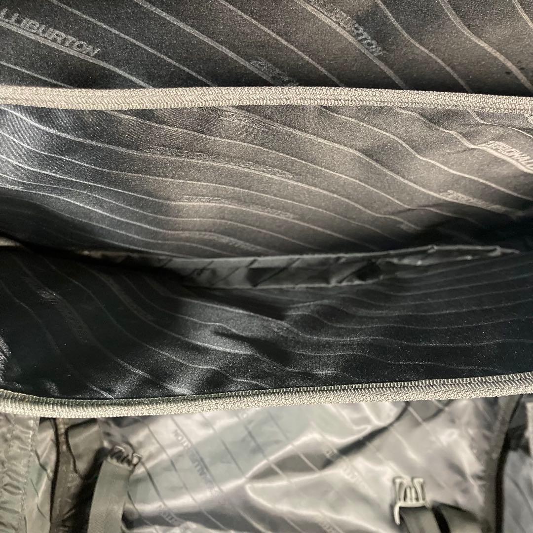 《ゼロハリバートン》キャリーケース ブラック 2輪 鍵なし